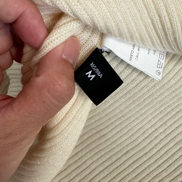 New! 100% wool creamy white wide-sleeves split sweater - Picture 7 of 9